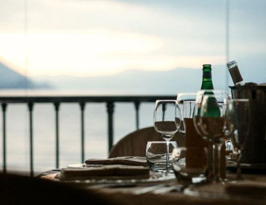 Vivez une expérience inoubliable avec un dîner en croisière : une soirée magique en mer